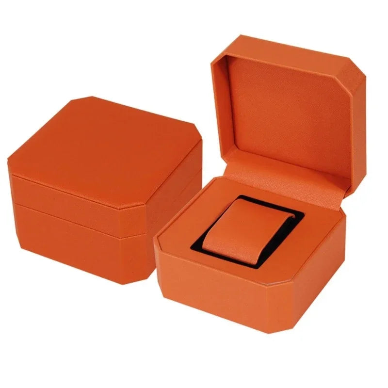 Vastara Vintage Leather Case Watch Vastara - Product Image 12