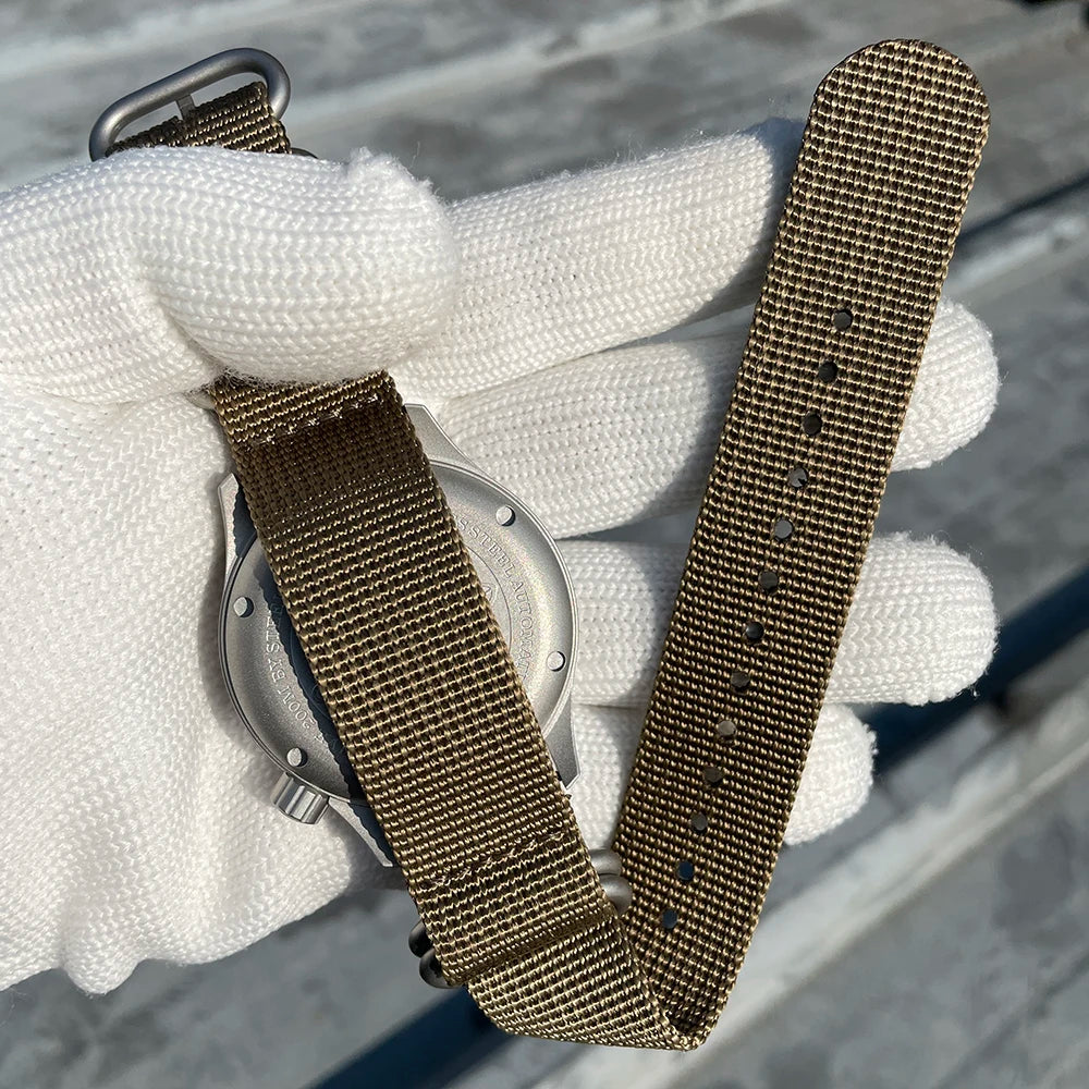 vastara sapphire steelflier official sf752 watch 19 - classic unisex timepiece with stainless steel (USA)