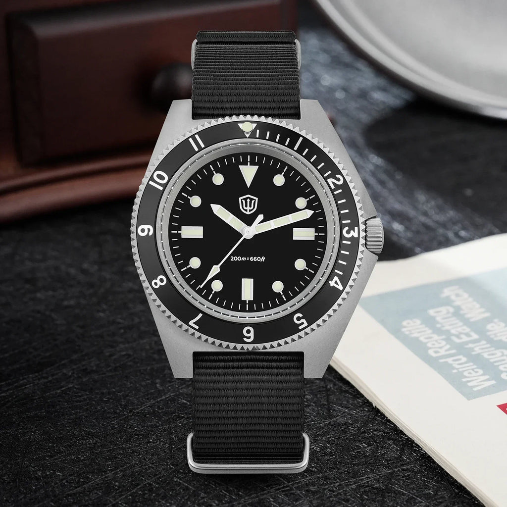 vastara sapphire dives wd1972 vh31 sweep seconds watch 13 - classic unisex timepiece with stainless steel (USA)