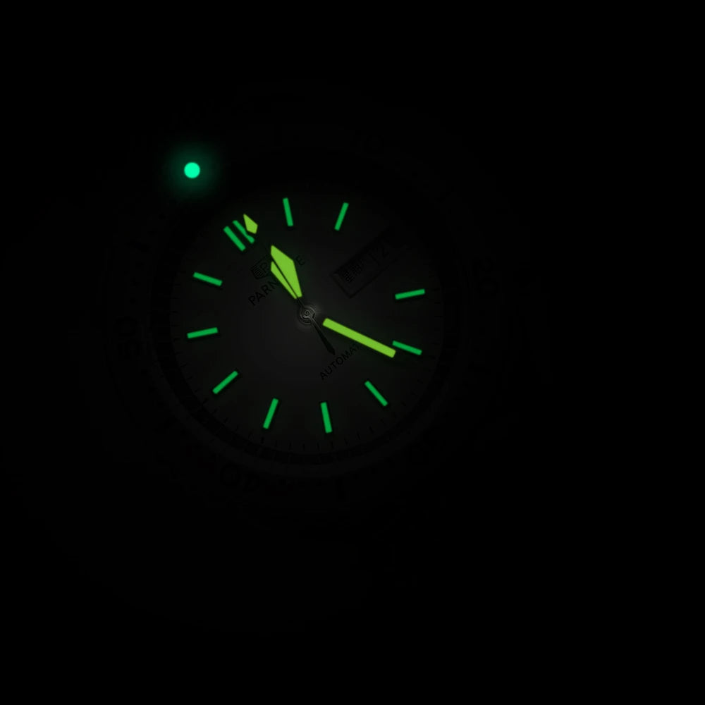 vastara sapphire parnsrpe diver 100 metres hardcover watch 14 - classic unisex timepiece with stainless steel (USA)