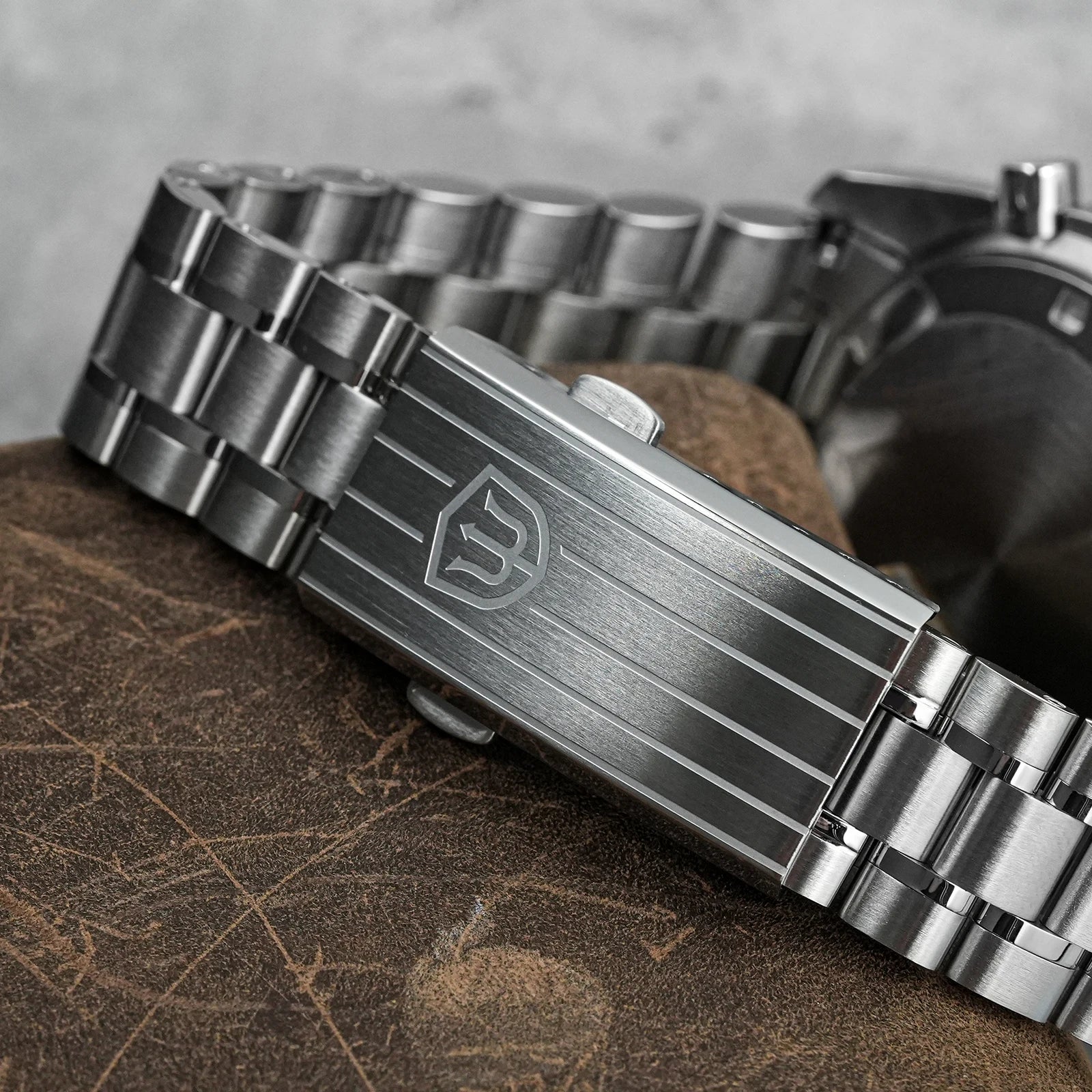 watchdives wd1863 39mm watch vk63 quartz chronograph movement bubble sapphire crystal luminous vintage watches 10bar