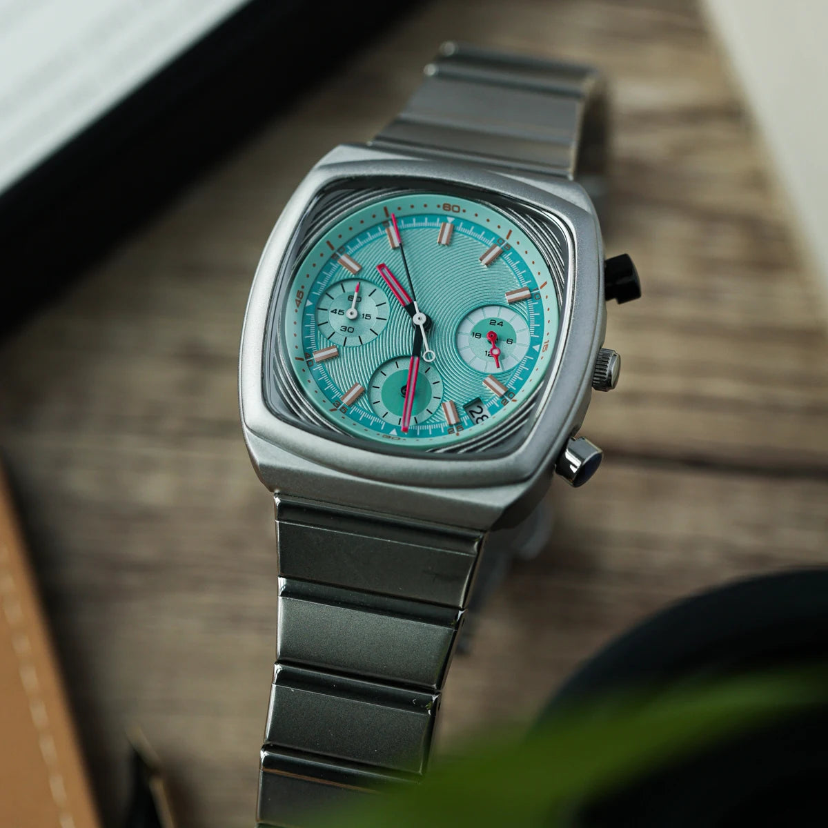 vastara square 's niche light 's -end 's trendy watch 19 - modern unisex timepiece with stainless steel (USA)