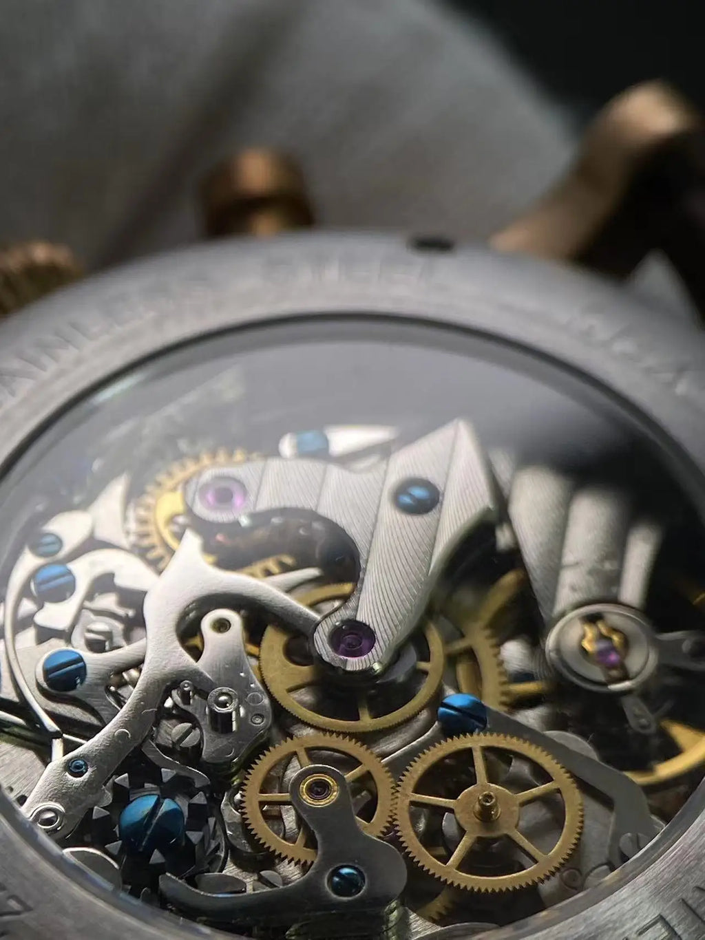 vastara sapphire retro bronze shell moon phase s - genuine leather design watch 7 - classic unisex timepiece with stainless